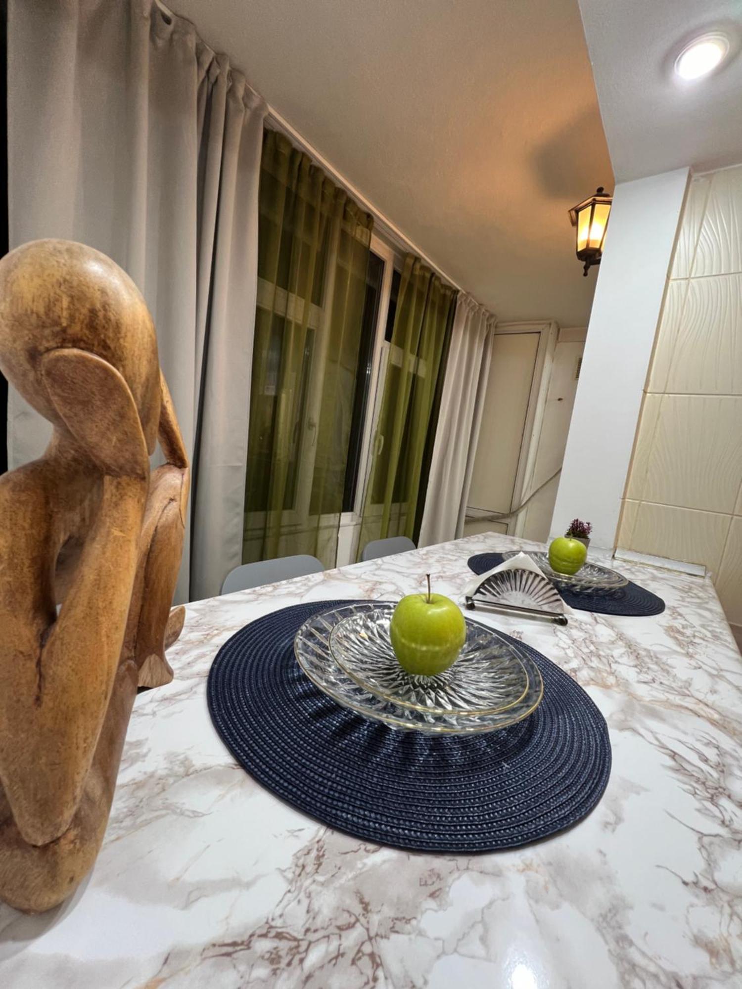 Kiwi Apart-Hotel 1Br Wi-Fi Free - Close To Old Town - Cozy Location - Shorter Or Longer Stay - R&M Boutique 布加勒斯特 外观 照片